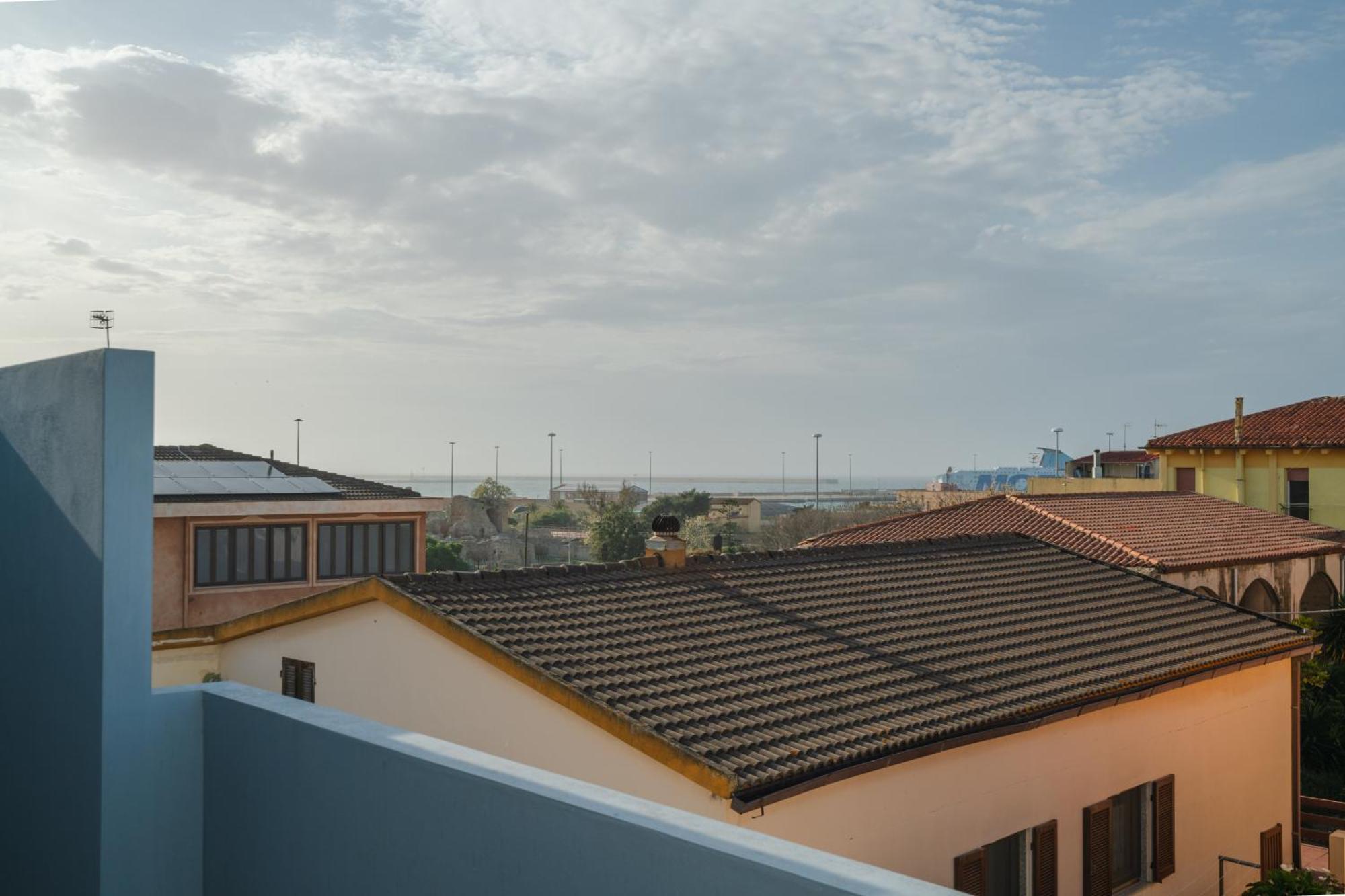 Il Faro Apartment Porto Torres Exterior photo